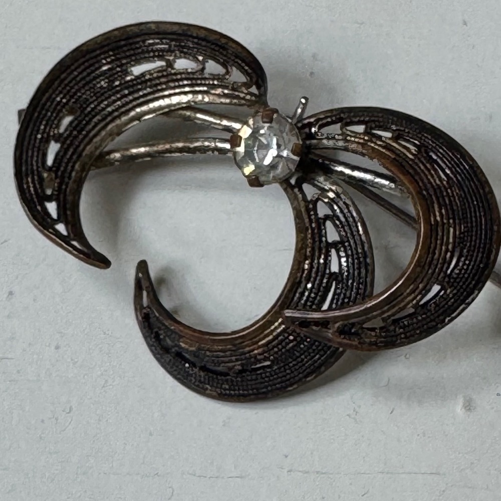 Vintage Austrian Filigree Brooch Rhinestone Crescent Pin Traditional MCM Antique - Picture 5 of 6